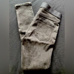 Gap Like New Resolution Pull-on Skinny Denim! Size 28R! Charcoal.